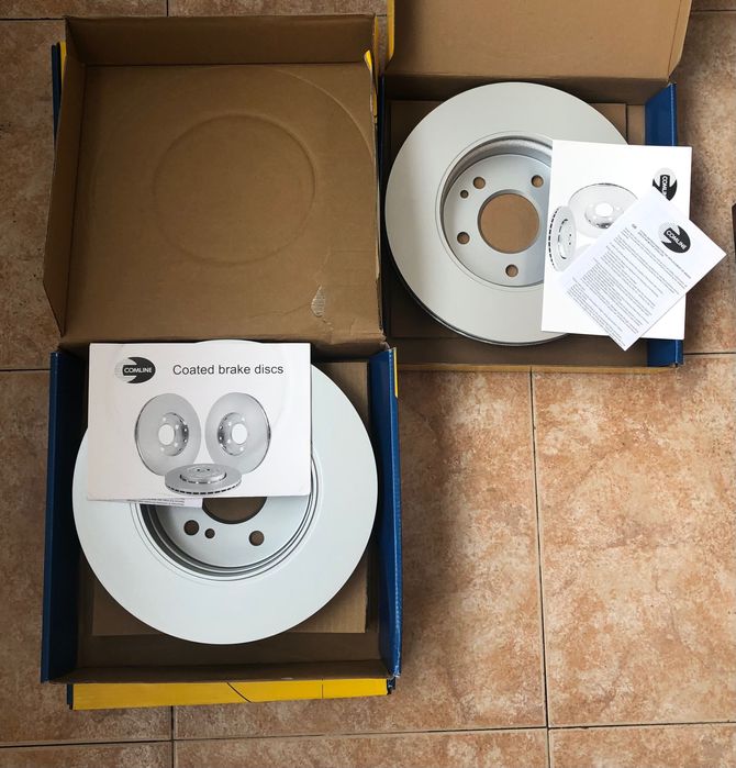 Комплект спирачни дискове с накладки W203