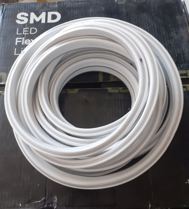 Неон белый на 220 v новый