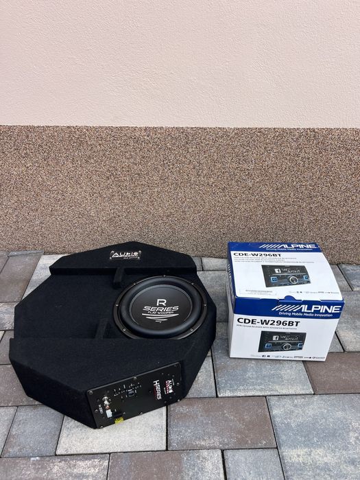 Subwoofer Activ roata Rezerva + Cd Player Alpine