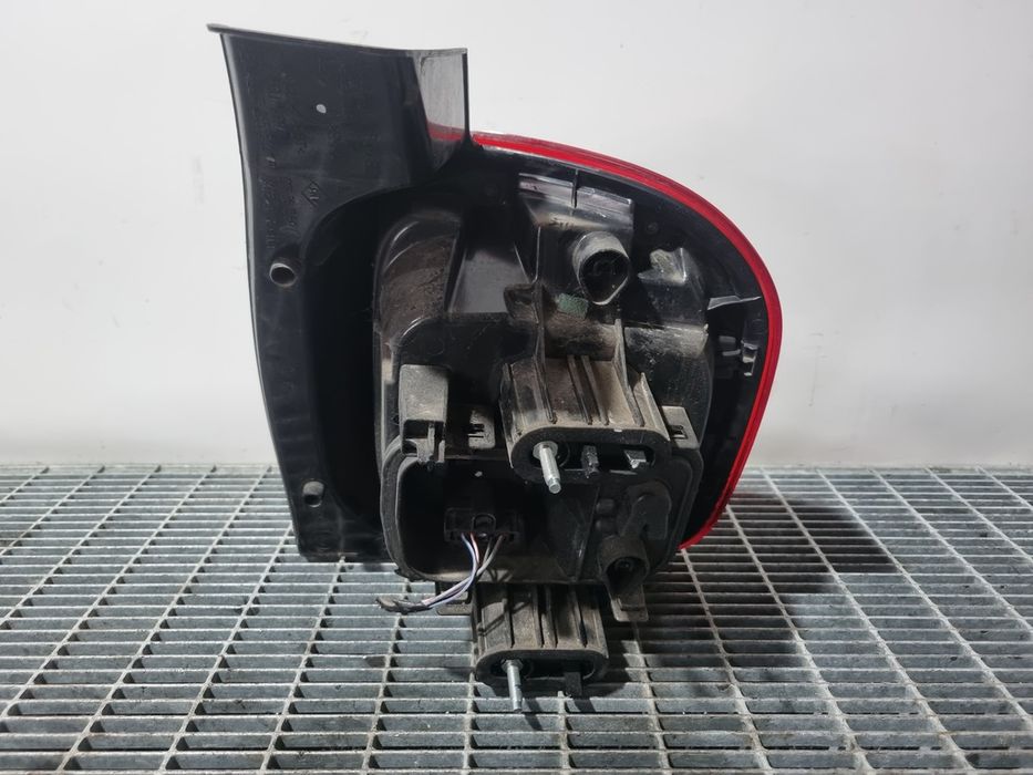 Stop Stanga Dacia Duster II - 2021 SUV 4 Usi (1520) Bec clasic