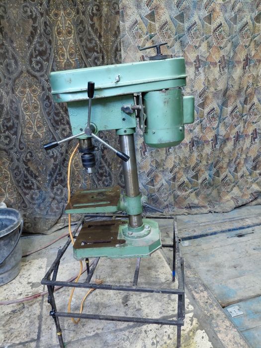 Продаётся сверлильный станок