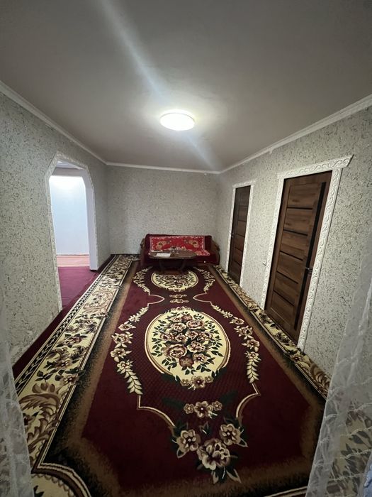 Tezda 4 xonalik uy sotilad