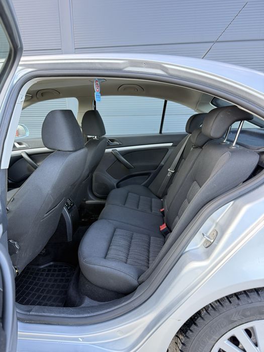 Skoda Octavia / 2011 / 1.6diesel / RECENT VENITĂ !