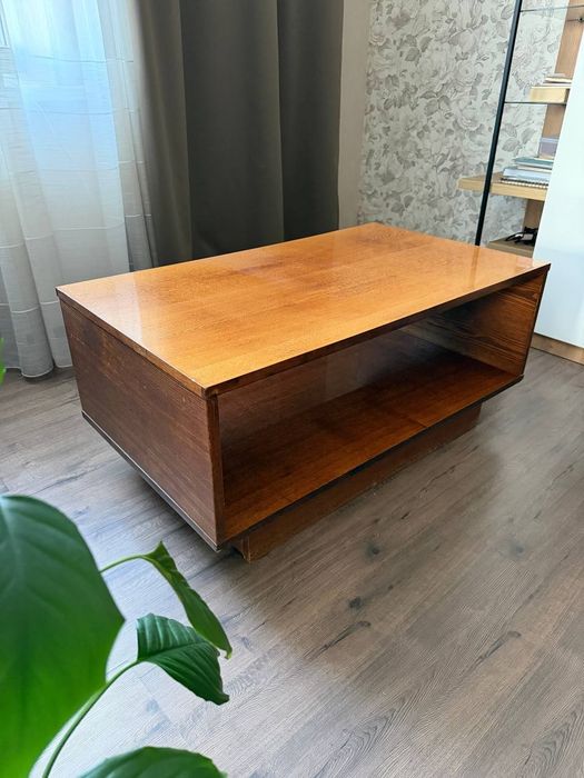 Продается шифонер в отличном состоянии советский.