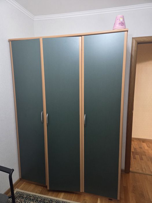 Отдаю даром мебель