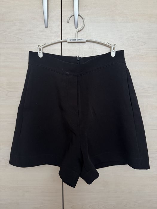 Черни официални къси панталонки NIKOLE COLLECTION