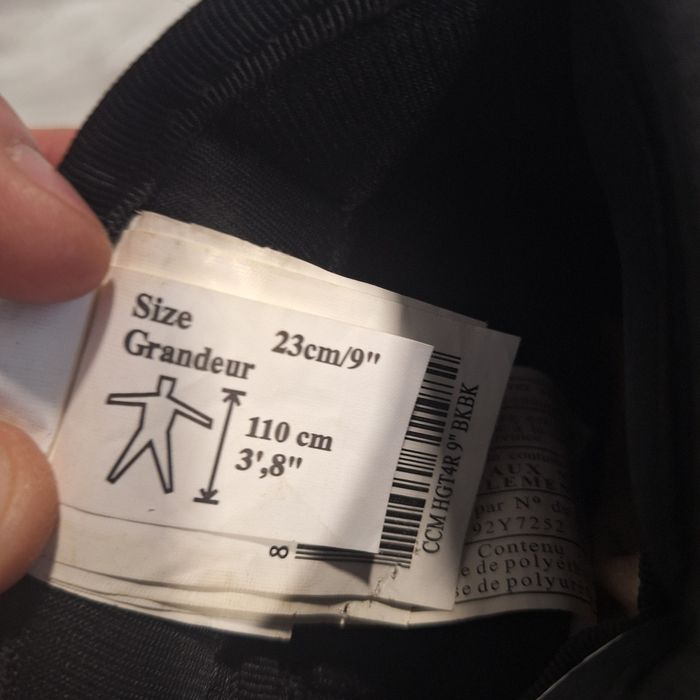 Manusi pentru hochei pe gheață CCM mărimea 9 inchi(aproximativ 23 cm)