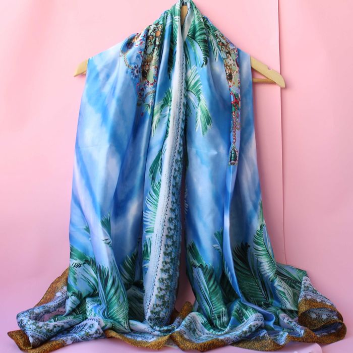 Дамски копринени шалове