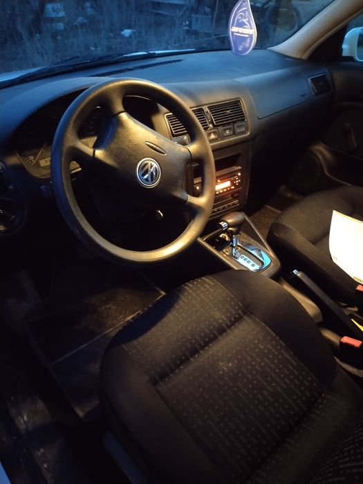 Golf IV 1.6 benzina
