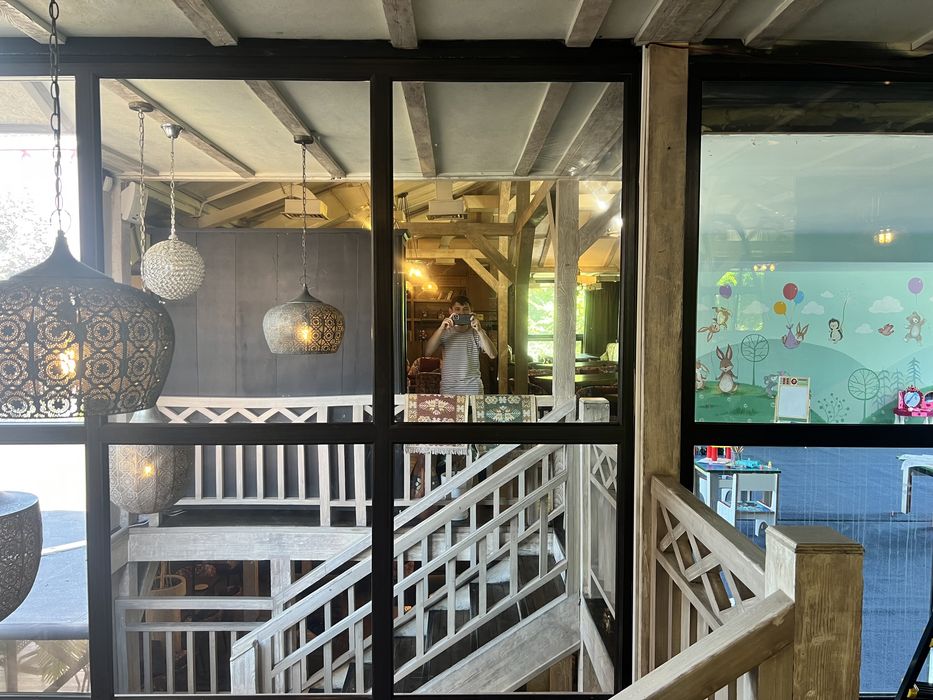 Тонировка окон матирование перегородок бронь