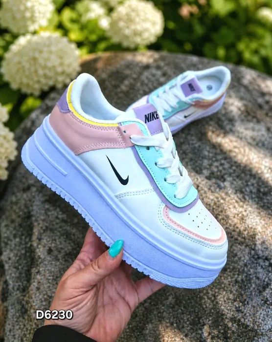 Дамски маратонки Nike