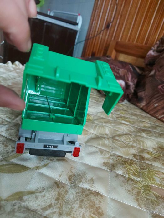 Детски камиончета и коли