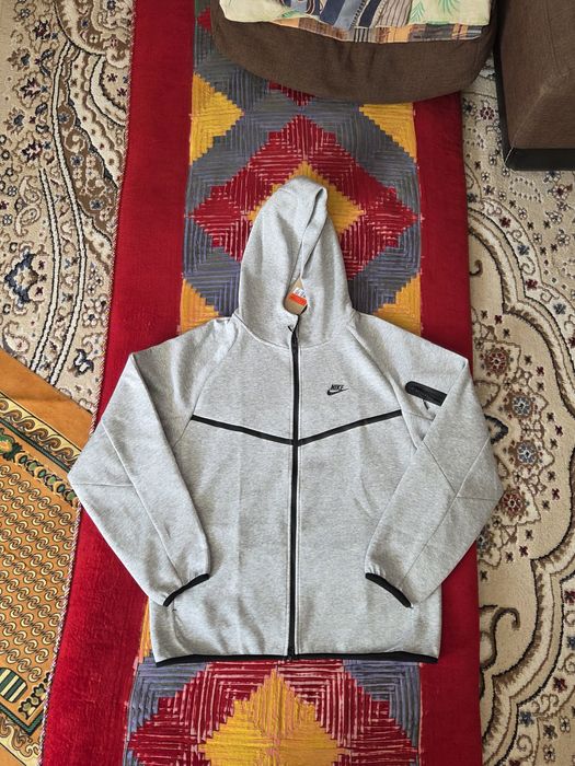 Tech fleece новая
