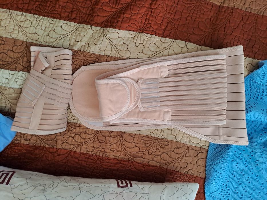 Отдам одежду для беременных