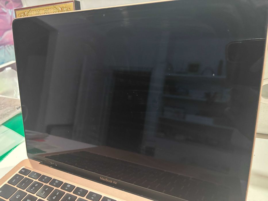 Macbook Air 13 inch Rose Gold 16GB RAM, 512 GB, 1.2 GHz Quad Core