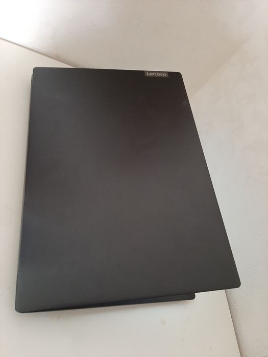 Ноутбук сатылады