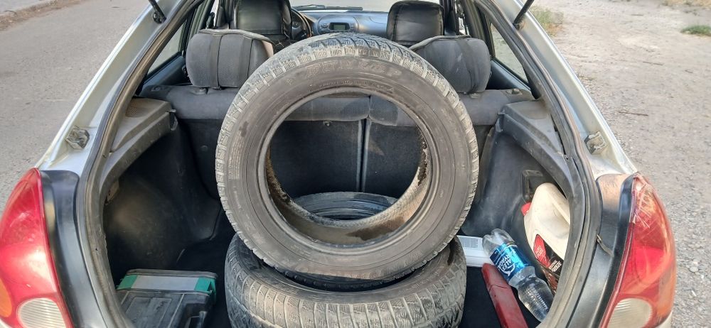 Продам покрышки DUNLOP R16