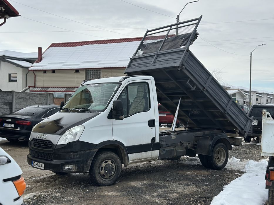 Vand Iveco Daily motor 2300 cmc anul 2014 basculabil