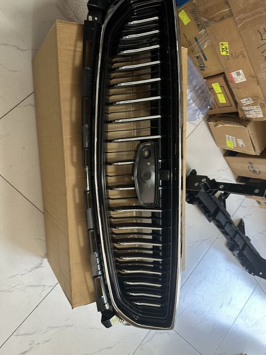 Geely Emgrand решетка