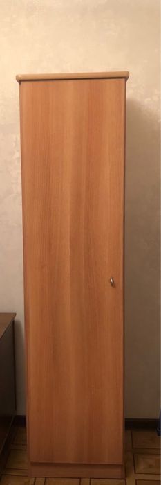 Шкаф с полками б/у