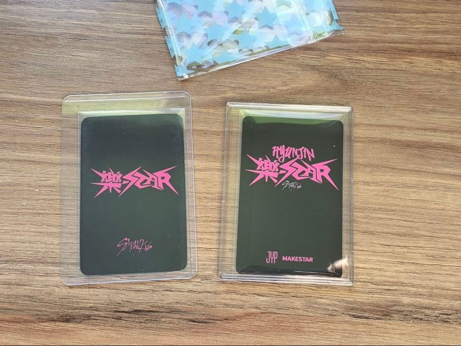 официальные карты Хенджин Stray kids