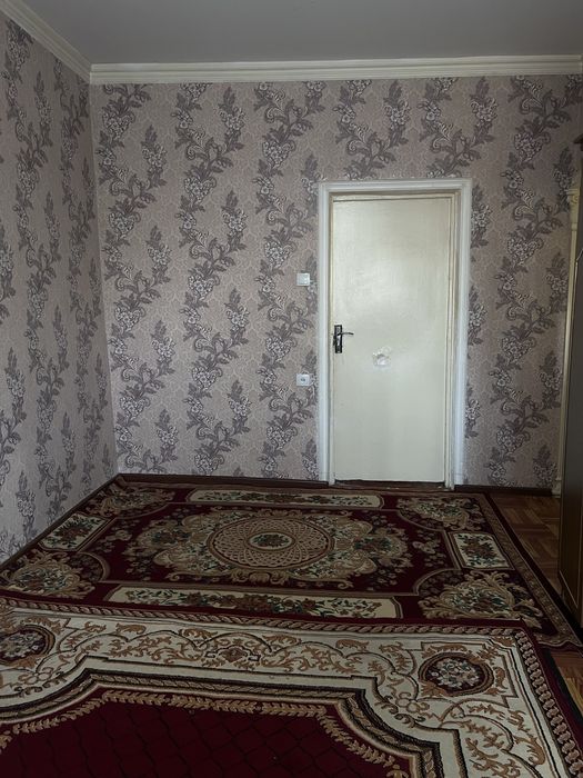 Ikki honali uy maktab orqada karzinka yaqin  bogcha bor