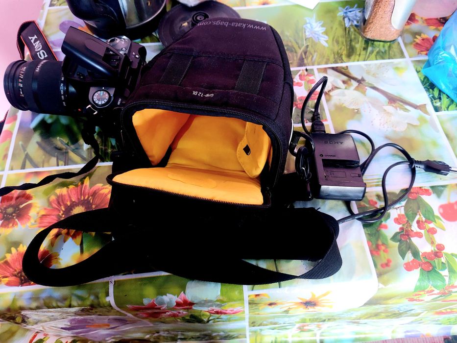 Sony alfa330 digital camera