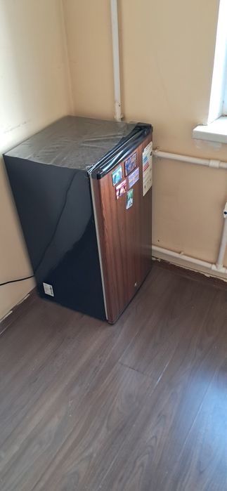 Срочна продаётся 1 комнатная квартира  в 5/1Б 9 этажка  3 этаж