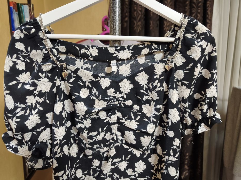 Элегантное платье миди в романтичном стиле