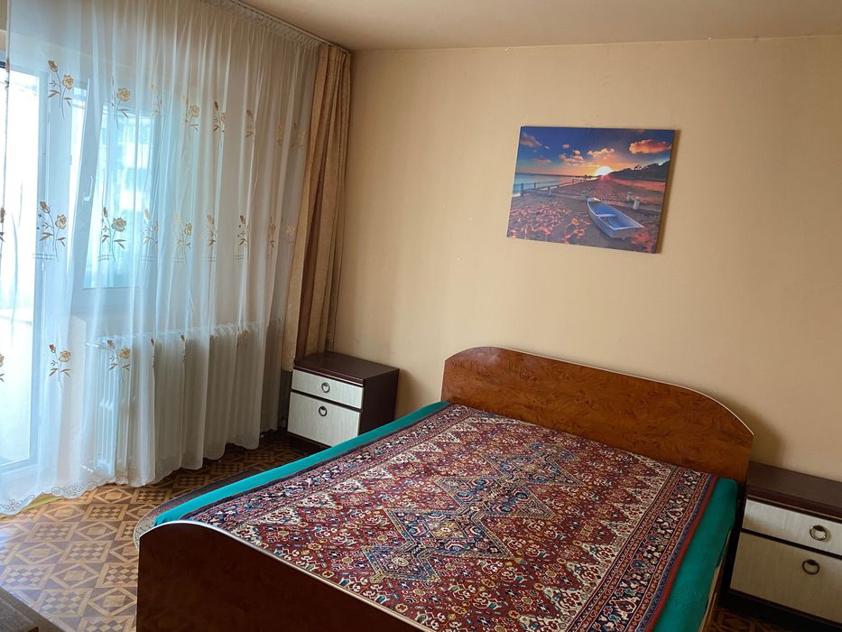 Închiriez apartament