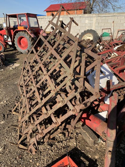 Grapi pentru tractor