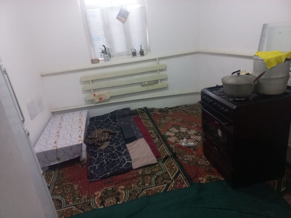 Срочно, келисимли бахада 10 сотых жер майданы хам времянка сатылады.