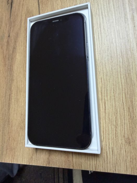 Vand Iphone 12 in stare f buna de functionalitate