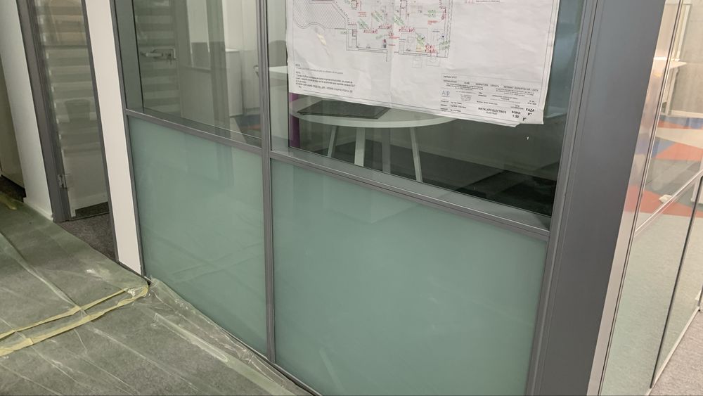 Aplic folie de protectie solara si antiefractie