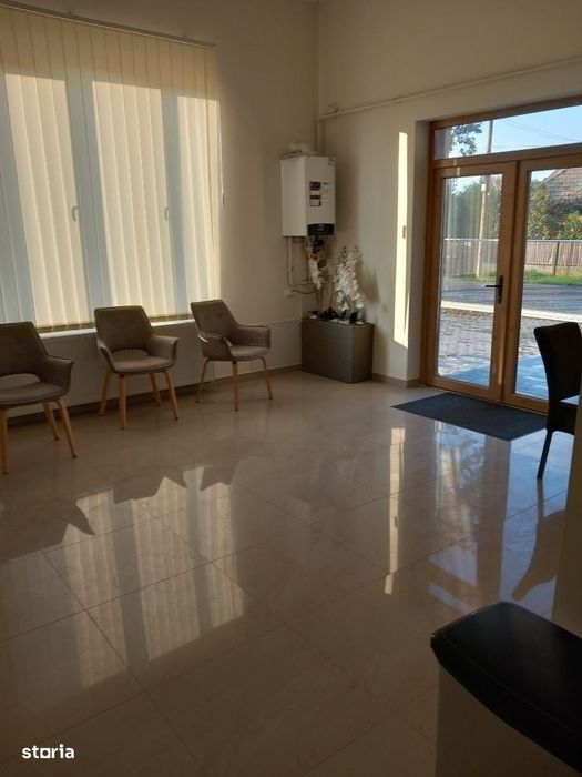 Spațiu comercial, amenajat, cu suprafata 584 mp,teren 970 mp,Mureșeni