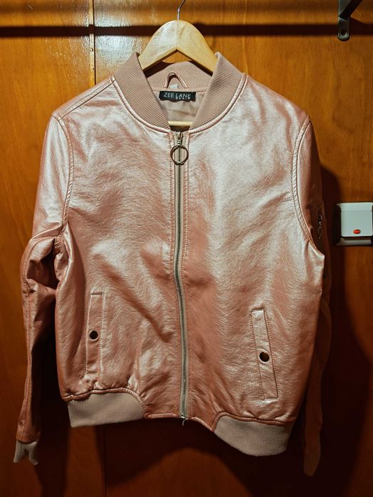 Пролетно яке Zee Lane