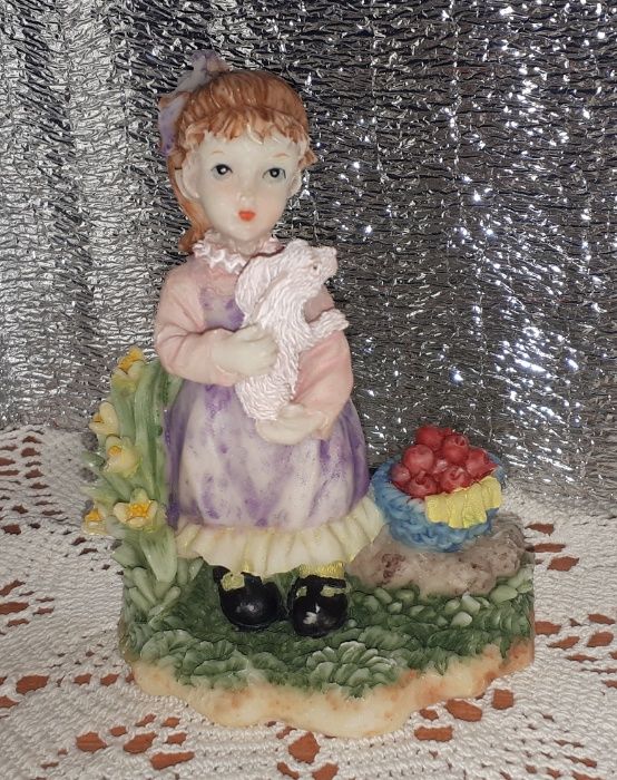 статуэтка девочка