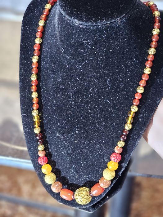 Coliere și lantisor