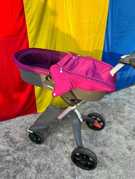 Carucior 3 in 1 Stokke Xplory pentru bebelusi, violet mov, landou, scoica, carut, umbrela, geanta, stare buna! Nou, a fost 4000lei!