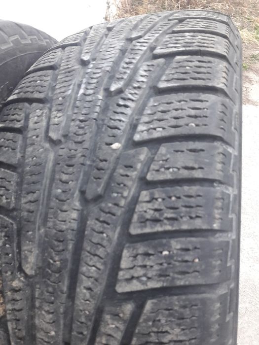 Зимние резины 235/60/R18