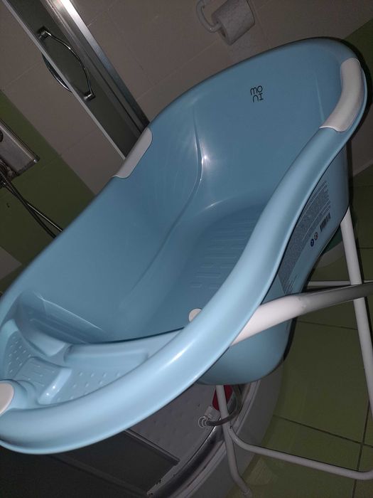 Ваничка със стойка за бебе  - MONI