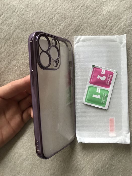 Чехол на iPhone 13 Pro + защитное стекло