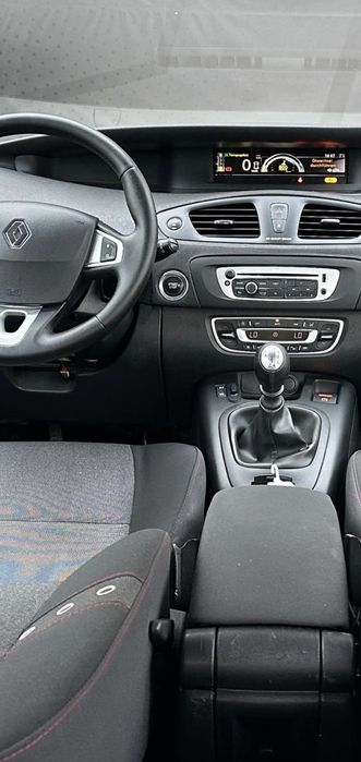 Renault Grand Scenic 1.5 Dci 110 CP