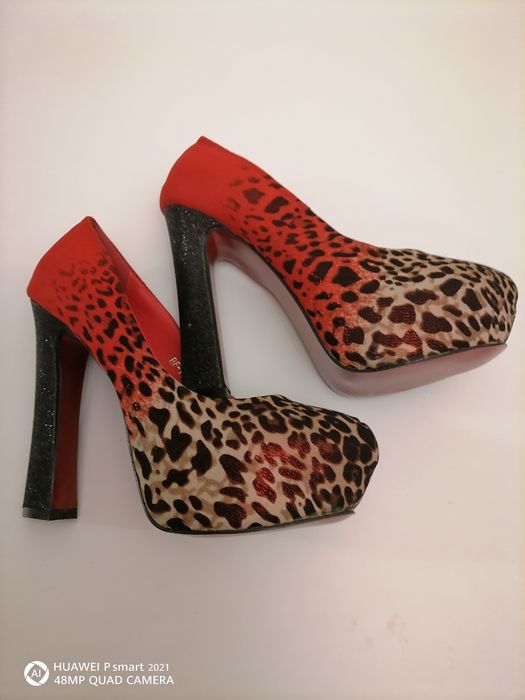 Официални дамски обувки