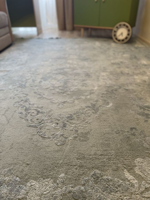 Продам ковер стильный