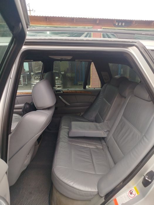 Продам БМВ х 5 2002 года