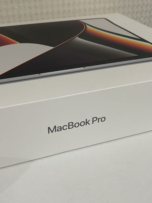 Makbook 16 pro m1 2021 года memory 16/512gb ssd