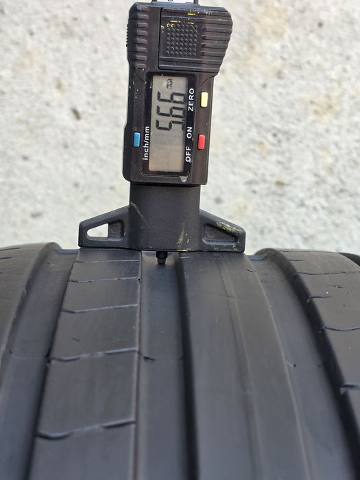 Vând două anvelope de vara pirelli p zero  245 40 20 dot 1624