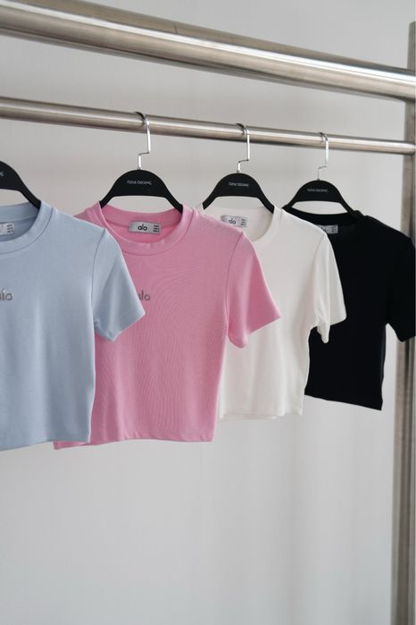 Кроп топы Calvin Klein и ALO