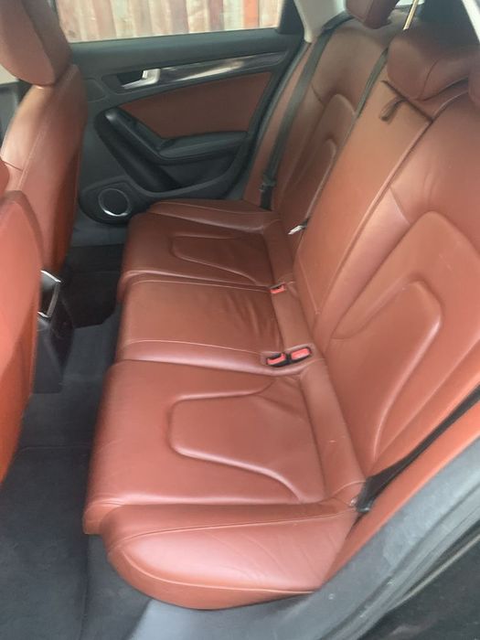 Vand/schimb a4b8 1.8 tfsi 160 de cai ,automata ,sitem audio bang&olufsen,senzori fata spate ,benzinara 2009 an